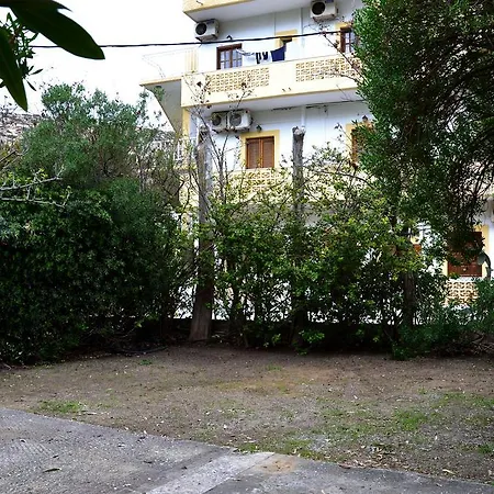 Odysseas Bungalows *